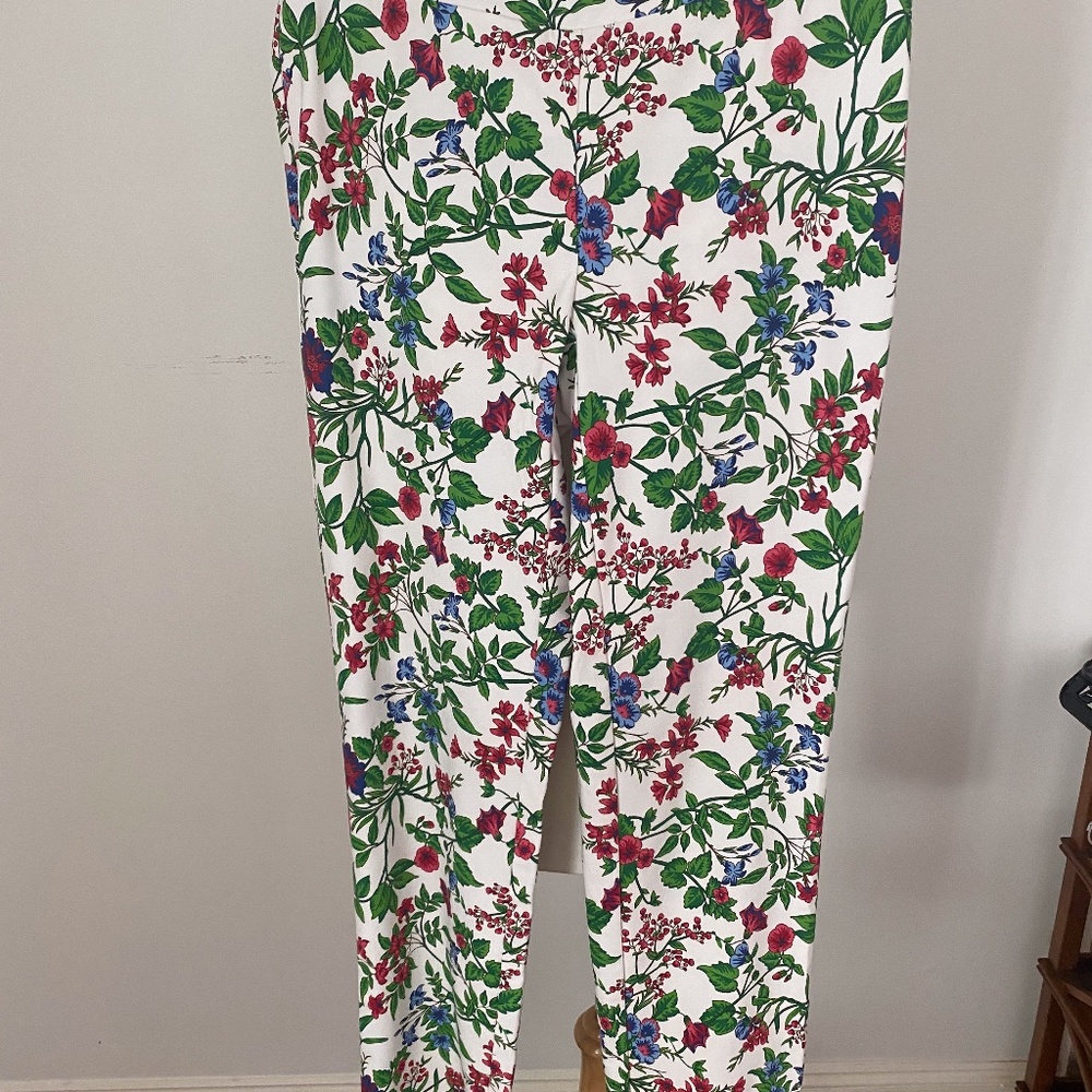 Floral Pants Size 8 Brand New